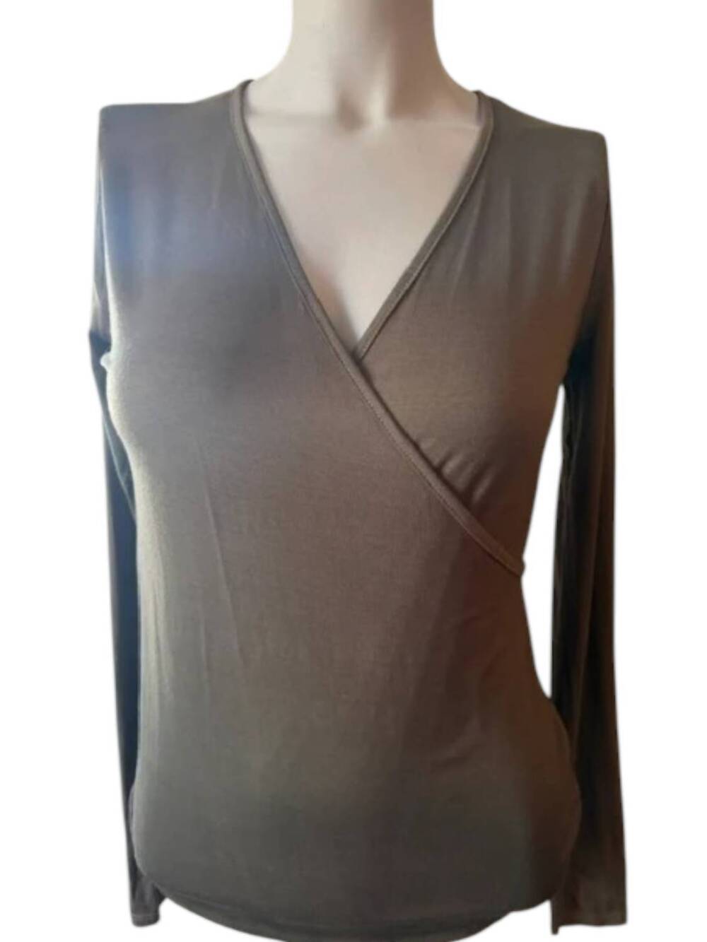 NEW THREE DOTS women's jamocha fitted wrap top in brown